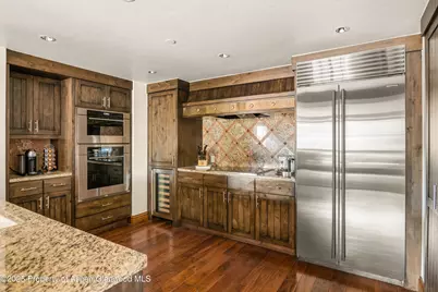 315 E Dean St, B51 #Wks 2,3,4,14,33,37,41,42, Aspen, CO 81611 - Photo 9