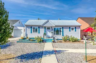 1037 N 1st St, Montrose, CO 81401 - Photo 1