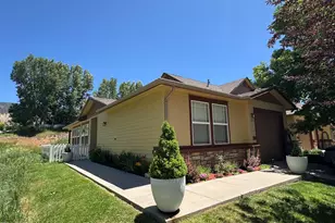 390 Maroon Ct, New Castle, CO 81647 - Photo 1