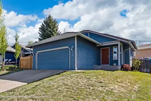 212 Safflower Ct, New Castle, CO 81647 - Photo 1