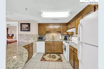 303 Sugar Top Drive #2811, Sugar Mountain, NC 28604 - Photo 7