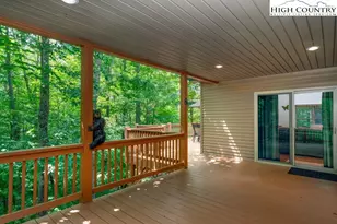 106 Hawthorne Rd, Beech Mountain, NC 28604 - Photo 11