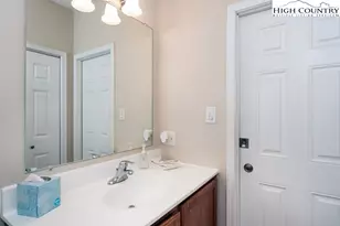 106 Hawthorne Rd, Beech Mountain, NC 28604 - Photo 23