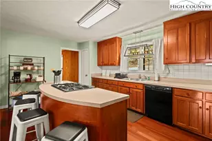 509 7 Devils Rd, Banner Elk, NC 28604 - Photo 19