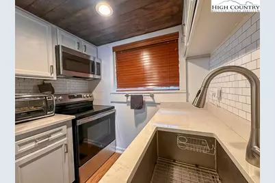 220 Northridge Road #25, Beech Mountain, NC 28604 - Photo 15