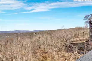 138 Hawthorn Rd, Beech Mountain, NC 28604 - Photo 5