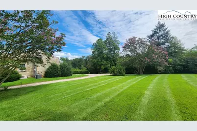 112 NE Bleynat Street, Valdese, NC 28690 - Photo 3