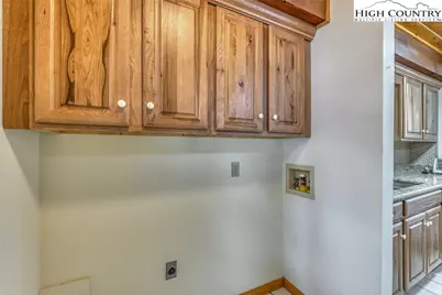 625 Mountain Glen Drive, Newland, NC 28657 - Photo 9