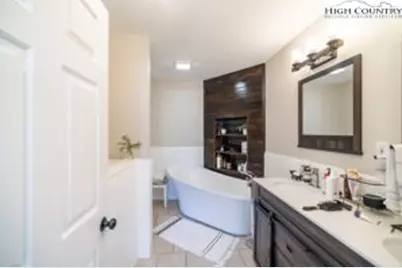 906 Long Hill Road, Pilot Mountain, NC 27030 - Photo 23