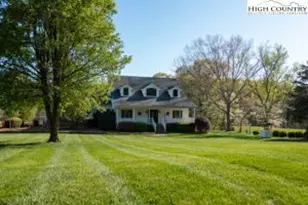 906 Long Hill Rd, Pilot Mountain, NC 27030 - Photo 1