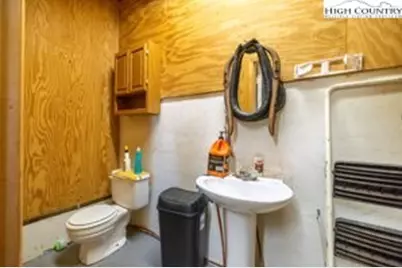 906 Long Hill Road, Pilot Mountain, NC 27030 - Photo 37