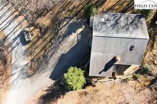 393 Green Cove Rd, Sugar Mountain, NC 28604 - Photo 27