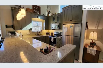 393 Green Cove Road, Sugar Mountain, NC 28604 - Photo 15