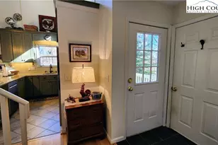 393 Green Cove Rd, Sugar Mountain, NC 28604 - Photo 9