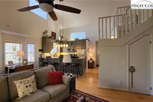 393 Green Cove Rd, Sugar Mountain, NC 28604 - Photo 17