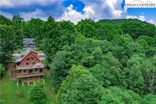 914 Balsam Dr, Newland, NC 28657 - Photo 3