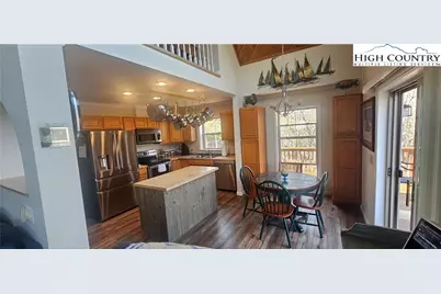 914 Balsam Drive, Newland, NC 28657 - Photo 7