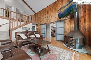 101 Pond Creek Rd, Beech Mountain, NC 28604 - Photo 11