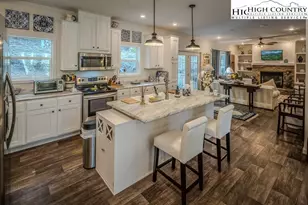 211 & 213 Wild Daisy Ln, Beech Mountain, NC 28604 - Photo 11