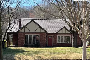 634 Rutherford Rd, Marion, NC 28752 - Photo 5