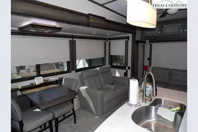 184 Club House Drive, Ennice, NC 28623 - Photo 7