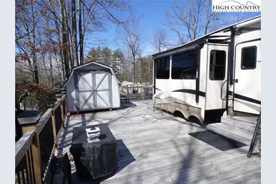 184 Club House Drive, Ennice, NC 28623 - Photo 15