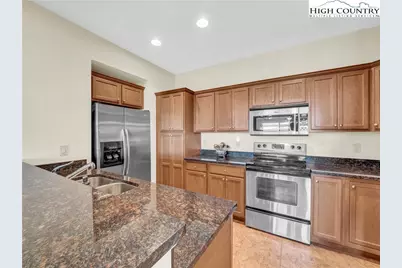 335 Pleasant View Drive #4D, Sugar Mountain, NC 28604 - Photo 11