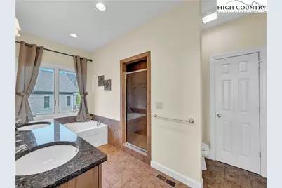 335 Pleasant View Drive #4D, Sugar Mountain, NC 28604 - Photo 17