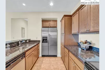 335 Pleasant View Drive #4D, Sugar Mountain, NC 28604 - Photo 11