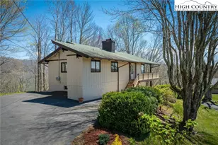 405 Strawberry Ln, Newland, NC 28657 - Photo 3