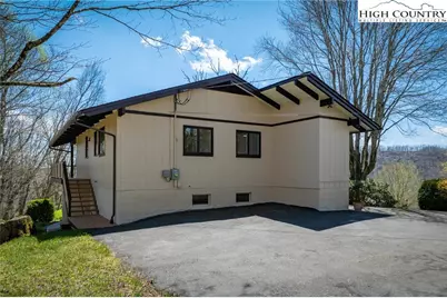 405 Strawberry Lane, Newland, NC 28657 - Photo 7