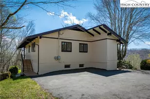 405 Strawberry Ln, Newland, NC 28657 - Photo 7