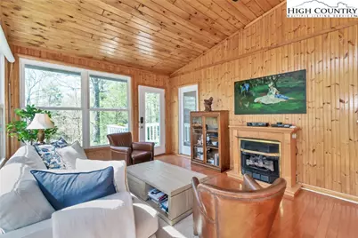 91 Red Oak, Newland, NC 28657 - Photo 13