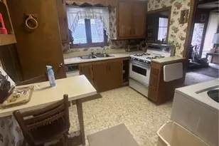 210 Laurel Ln, Newland, NC 28657 - Photo 7