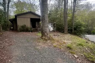 210 Laurel Ln, Newland, NC 28657 - Photo 3