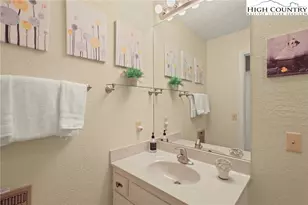 311 Pine Ridge Rd, Beech Mountain, NC 28604 - Photo 25