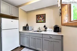 569 Shelter Rock Cir, Sugar Mountain, NC 28604 - Photo 37