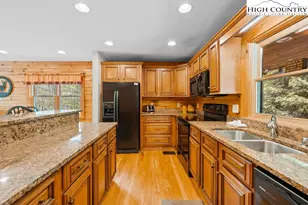 107 Heather Ln, Beech Mountain, NC 28604 - Photo 5