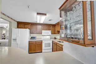 303 Sugar Top Dr, Sugar Mountain, NC 28604 - Photo 7
