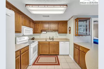 303 Sugar Top Drive #2712, Sugar Mountain, NC 28604 - Photo 5