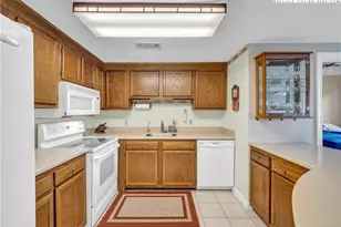 303 Sugar Top Dr, Sugar Mountain, NC 28604 - Photo 5