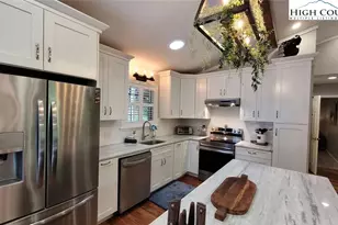 1157 Pine Ridge Rd, Beech Mountain, NC 28604 - Photo 3