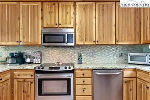 1078 Charter Hills Rd, Beech Mountain, NC 28604 - Photo 5