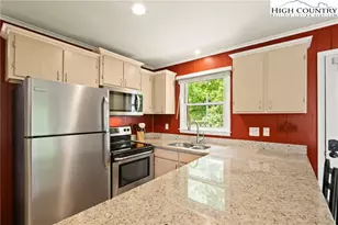 101 Upper Holiday Ln, Beech Mountain, NC 28604 - Photo 17