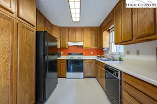 1528 Bairds Creek Rd, Vilas, NC 28692 - Photo 7