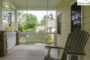 204 Laurel Cottage Ln, Roaring Gap, NC 28668 - Photo 3