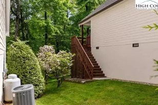 204 Laurel Cottage Ln, Roaring Gap, NC 28668 - Photo 5