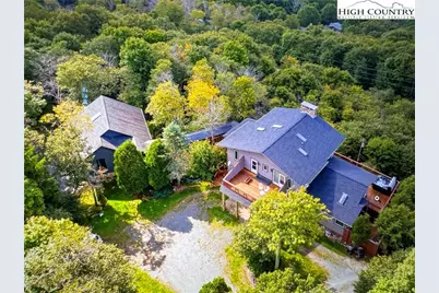 200 Summit Lodge Rd + Guest Chalet, Beech Mountain, NC 28604 - Photo 3