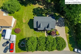 235 Brooklin St, Wilkesboro, NC 28697 - Photo 15