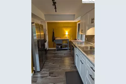 370 Woodland Hills Drive, Elk Park, NC 28622 - Photo 9